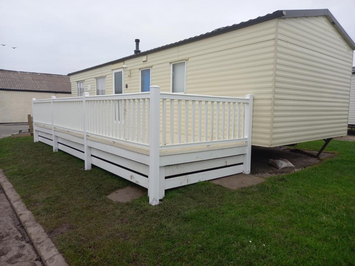 Holiday Home In Lyons Robin Hood Holiday Park Meliden Экстерьер фото