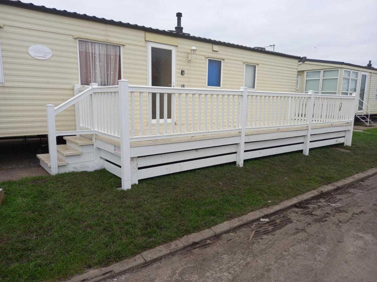 Holiday Home In Lyons Robin Hood Holiday Park Meliden Экстерьер фото