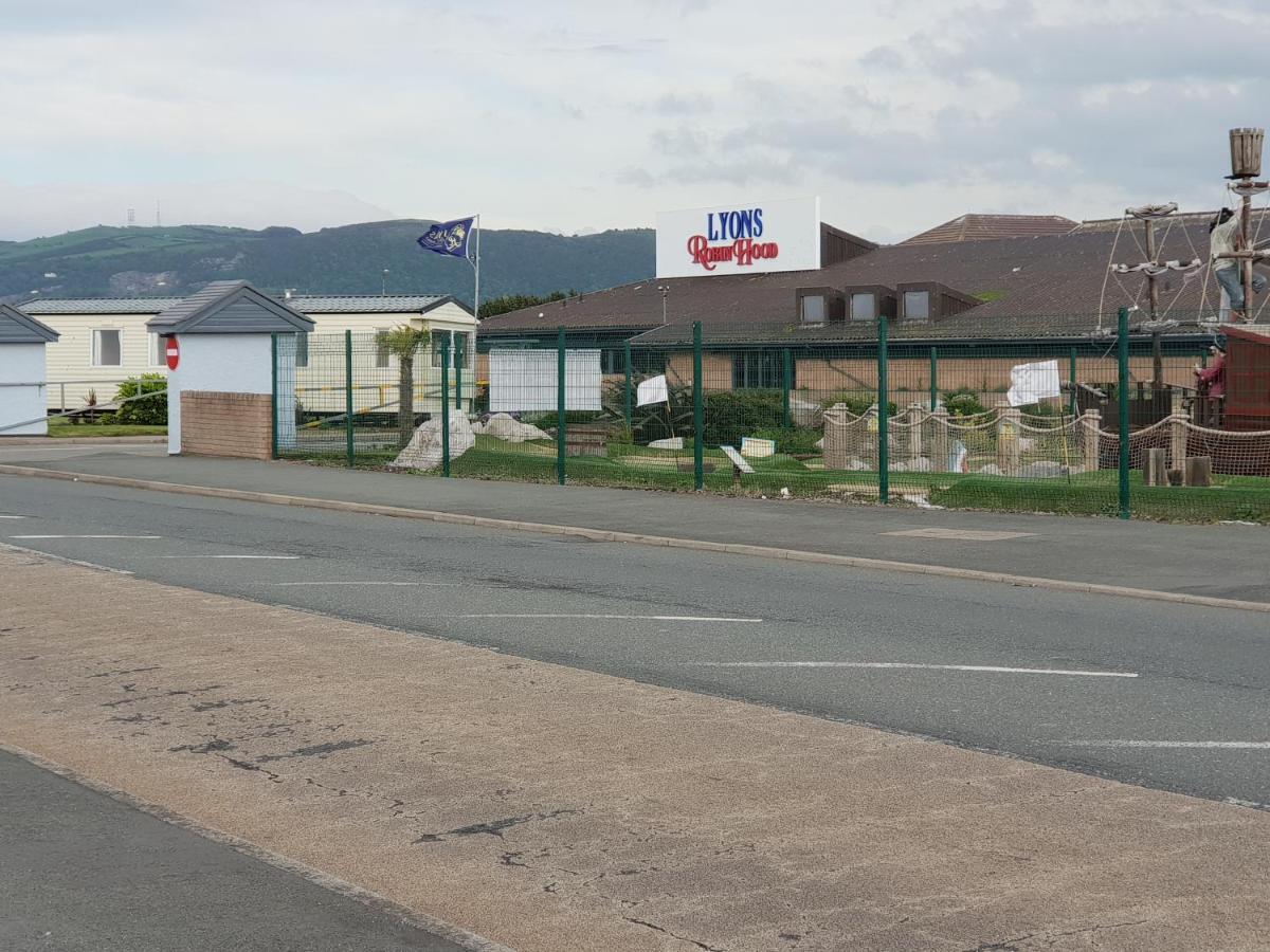 Holiday Home In Lyons Robin Hood Holiday Park Meliden Экстерьер фото