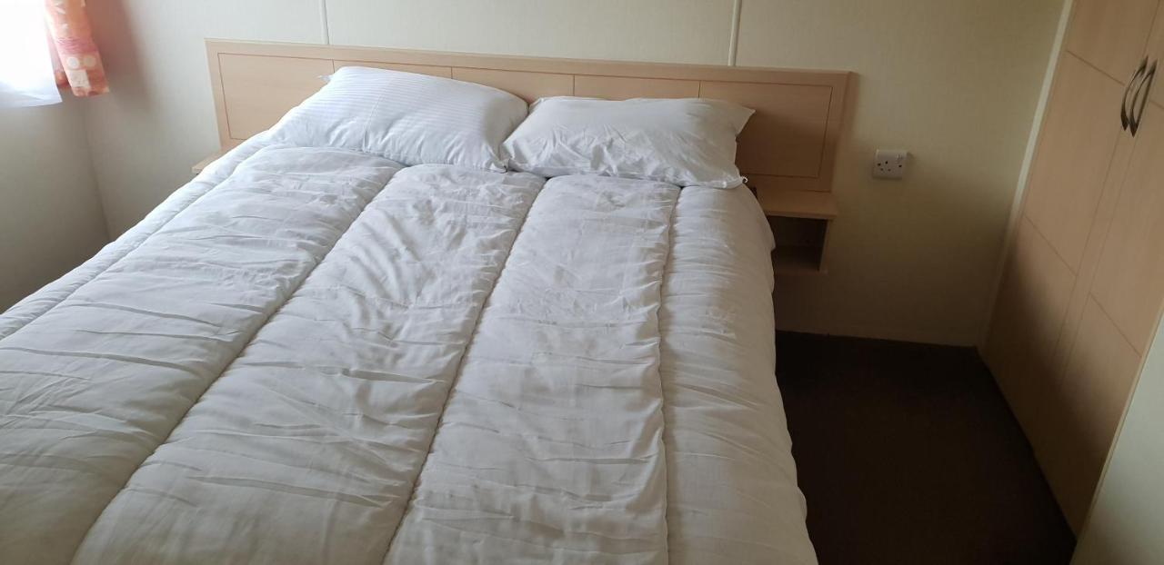 Holiday Home In Lyons Robin Hood Holiday Park Meliden Экстерьер фото